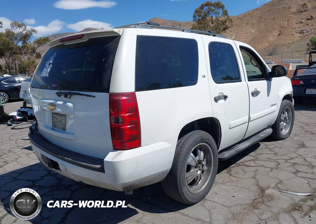 2007 Chevrolet Tahoe Ls VIN:1GNFC13C37R403237 - 4