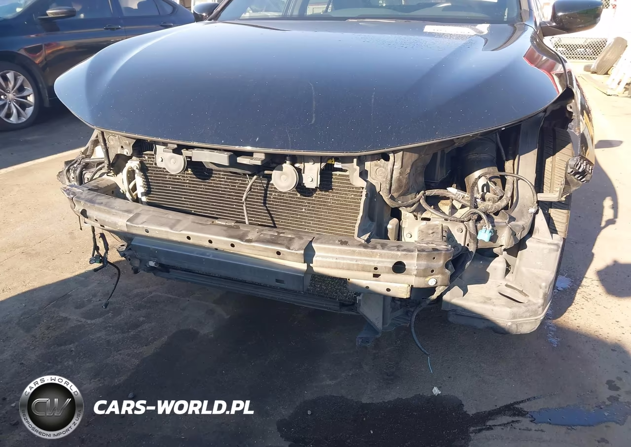 2017 Honda Accord Sport VIN:1HGCR2F52HA303600 - 19