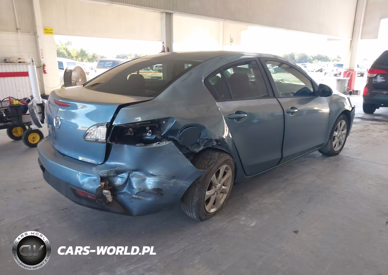 2011 Mazda Mazda3 I Touring VIN:JM1BL1VF1B1472918 - 4