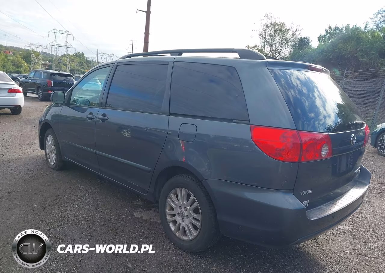 2008 Toyota Sienna Xle VIN:5TDBK22C38S018250 - 3