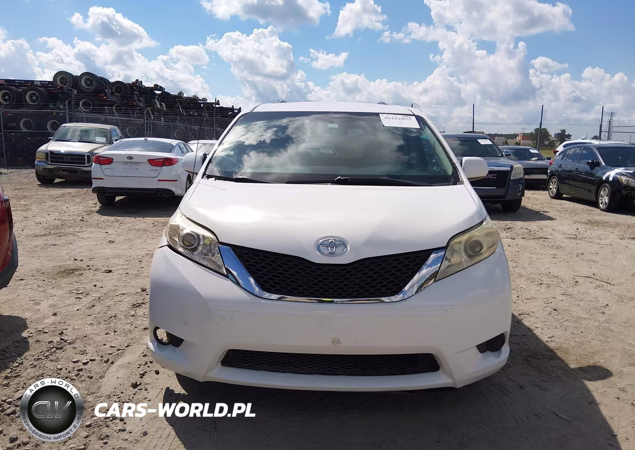 2014 Toyota Sienna Le V6 8 Passenger VIN:5TDKK3DC2ES474657 - 13