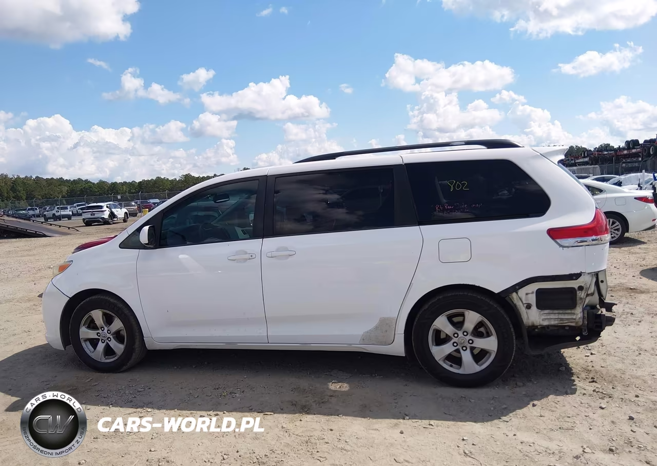2014 Toyota Sienna Le V6 8 Passenger VIN:5TDKK3DC2ES474657 - 15