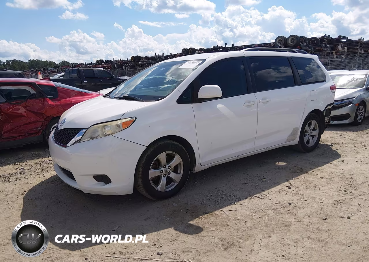 2014 Toyota Sienna Le V6 8 Passenger VIN:5TDKK3DC2ES474657 - 2