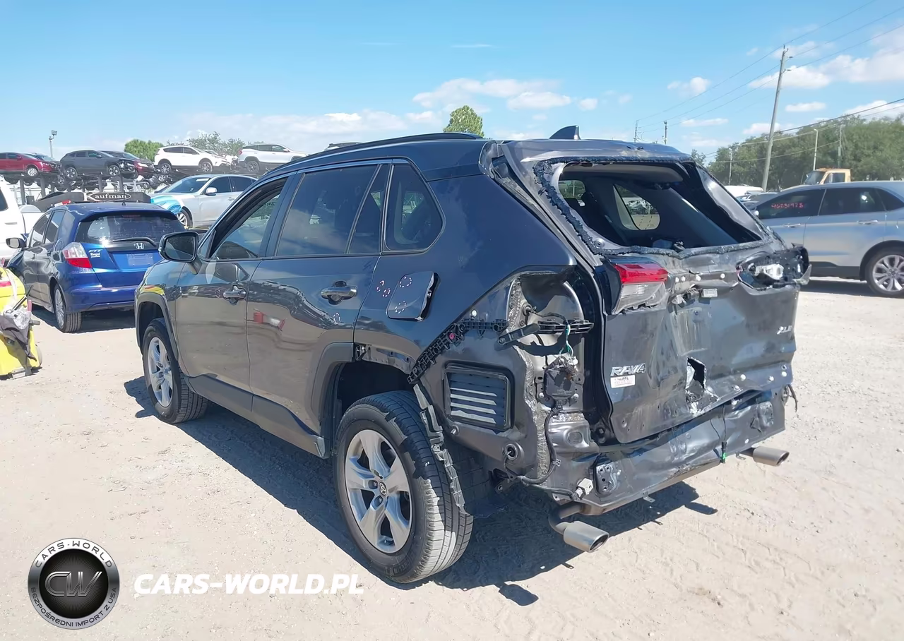 2021 Toyota Rav4 Xle VIN:2T3W1RFV6MC116157 - 3