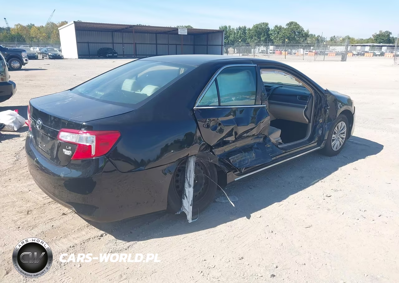2014 Toyota Camry Le VIN:4T4BF1FK3ER374657 - 4