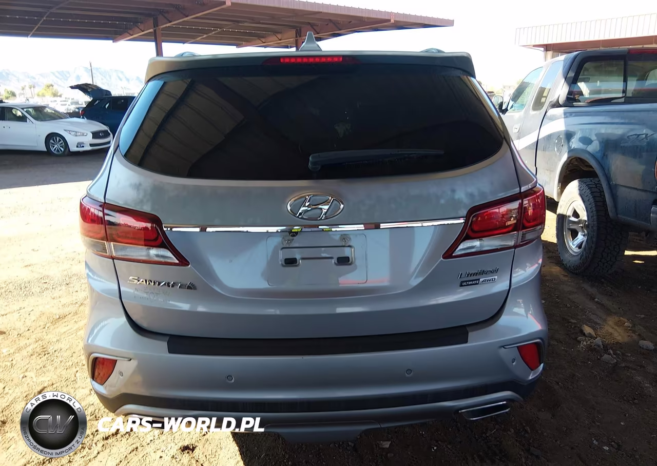 2017 Hyundai Santa Fe VIN:KM8SRDHF3HU248533 - 17