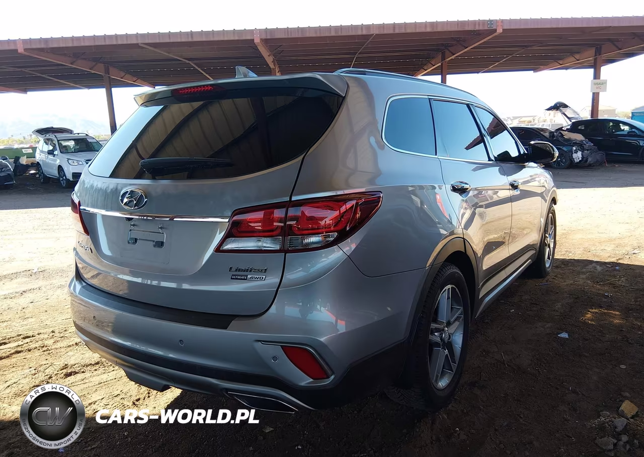 2017 Hyundai Santa Fe VIN:KM8SRDHF3HU248533 - 4