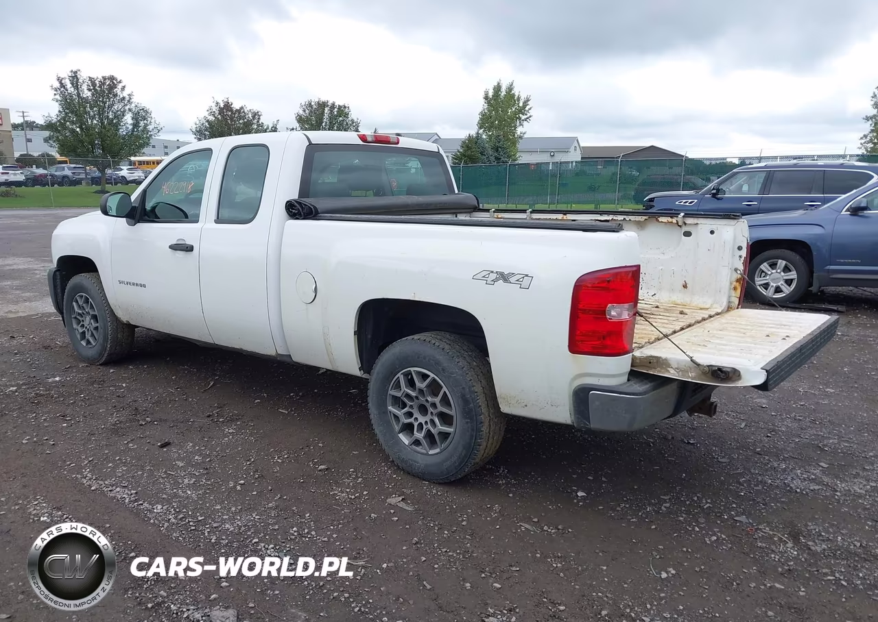 2013 Chevrolet Silverado 1500 Work Truck VIN:1GCRKPE76DZ406415 - 3