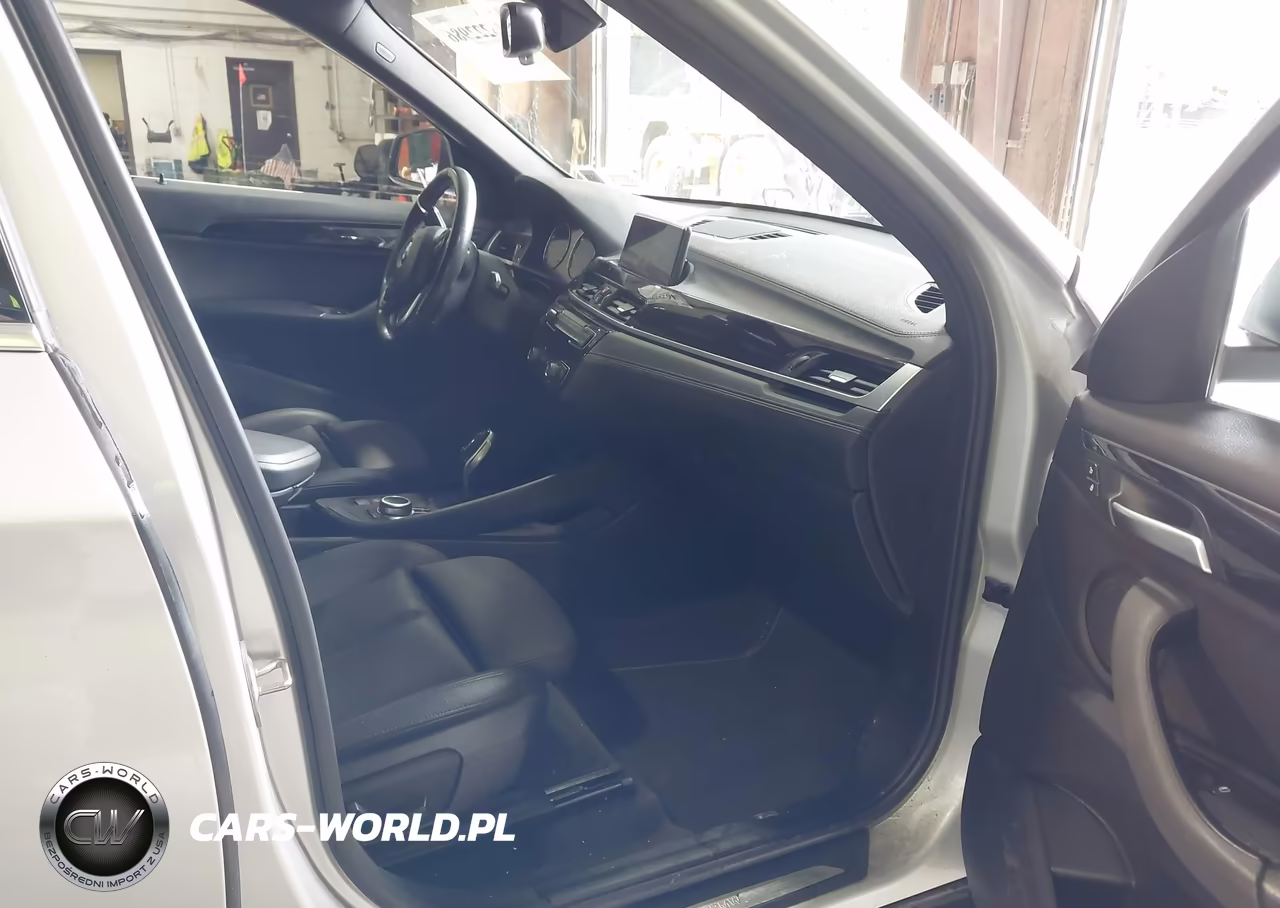2020 BMW X1 xDrive28I VIN:WBXJG9C08L5P53835 - 5