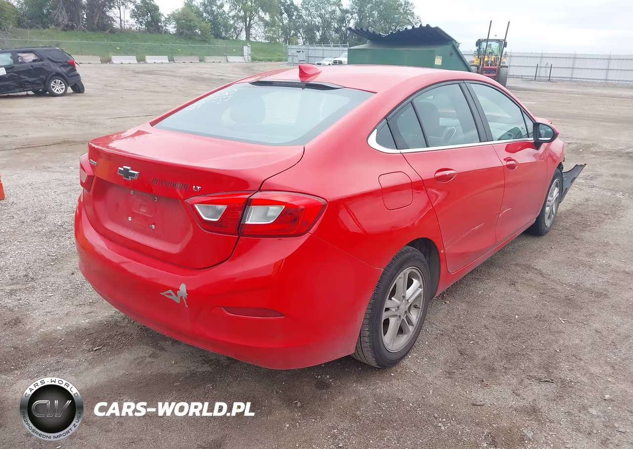 2018 Chevrolet Cruze Lt Auto VIN:1G1BE5SM6J7123665 - 4