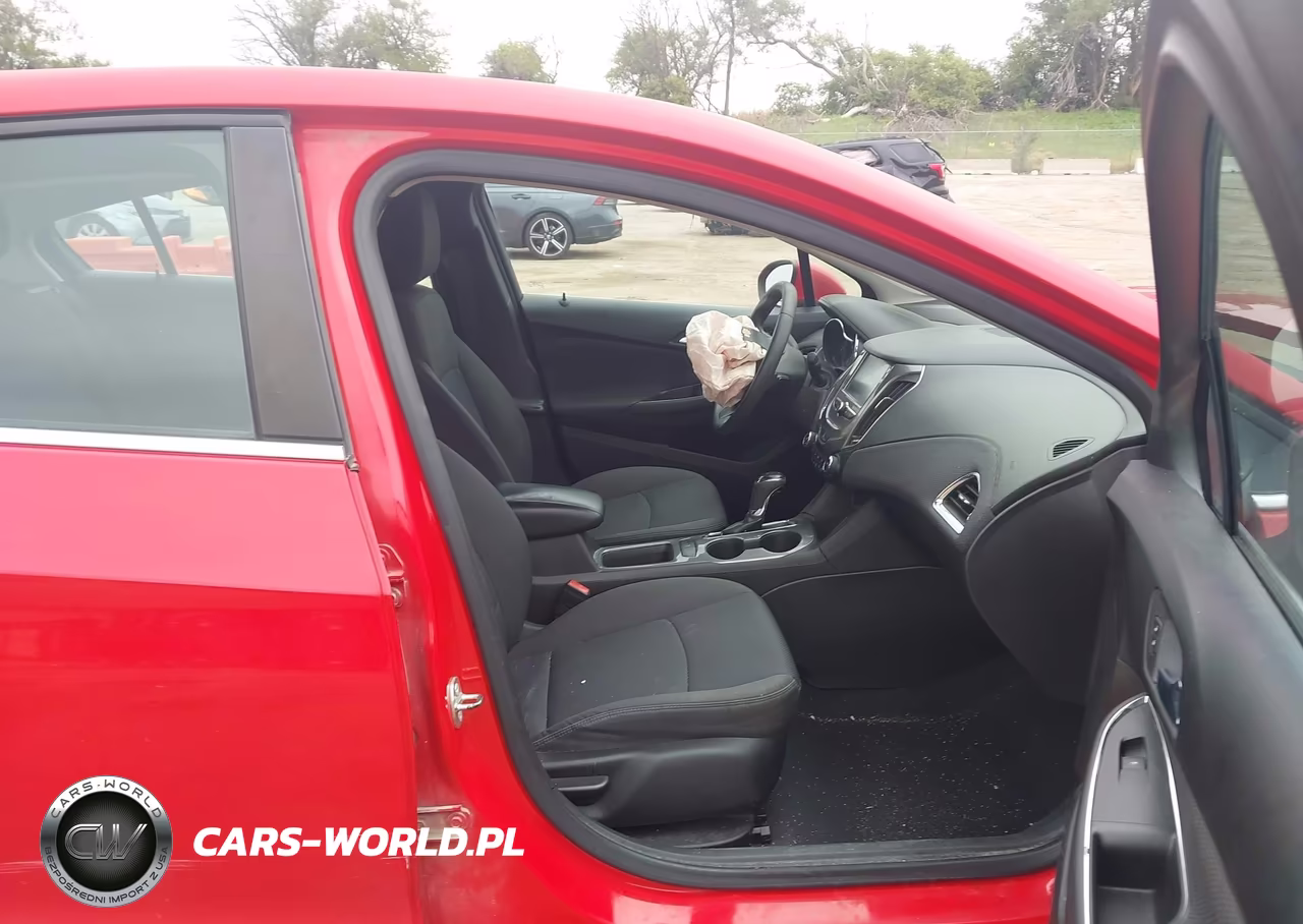 2018 Chevrolet Cruze Lt Auto VIN:1G1BE5SM6J7123665 - 5