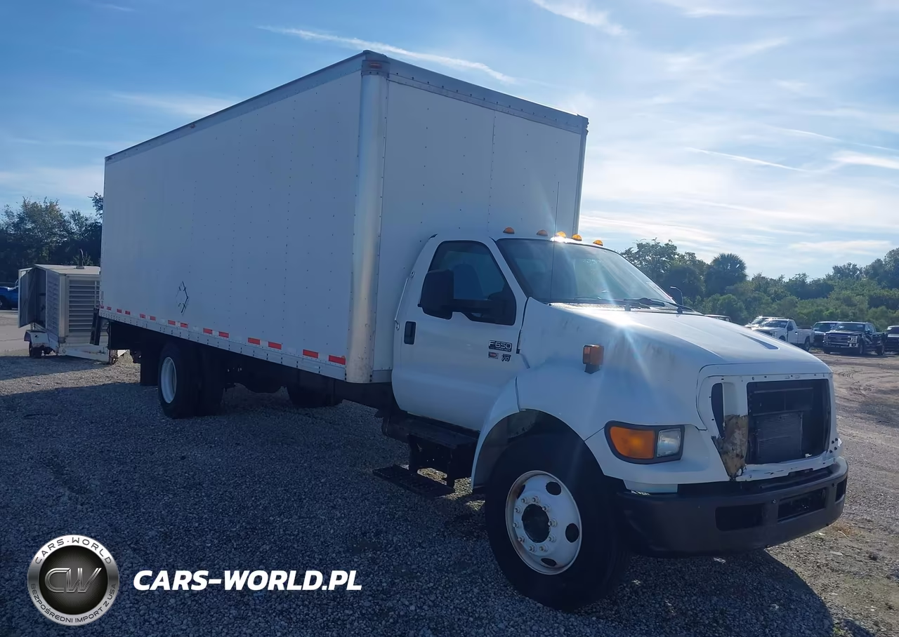 2013 Ford F-650 Gas Xl-Xlt – zdjęcie 1 z 15