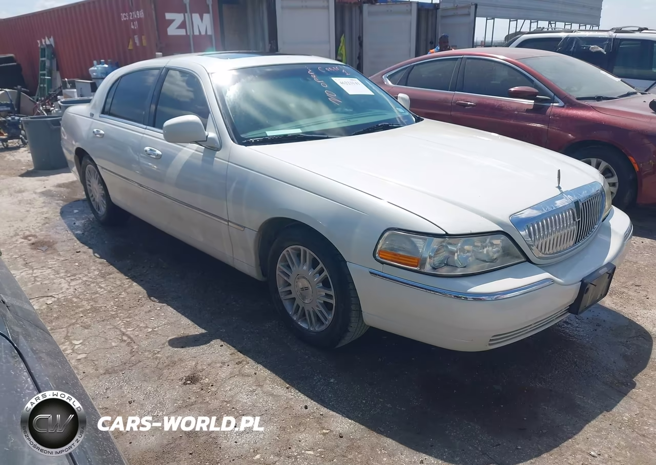 2006 Lincoln Town Car Signature Limited VIN:1LNHM82V26Y635774 - 1