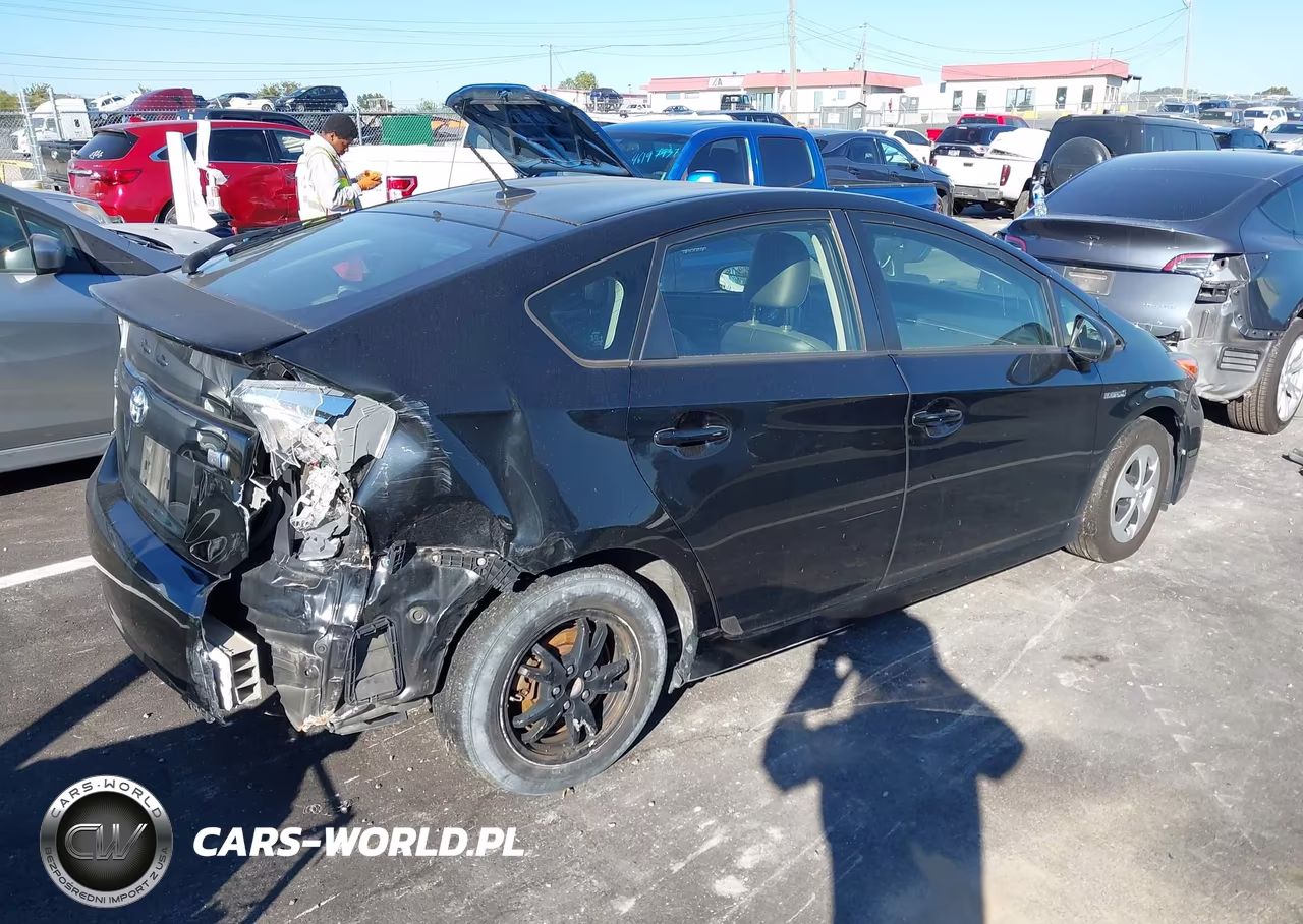 2015 Toyota Prius VIN:JTDKN3DU5F1938166 - 4