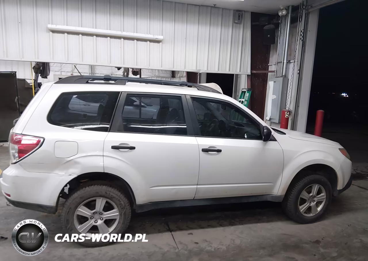 2011 Subaru Forester 2.5X VIN:JF2SHABC3BH728996 - 12