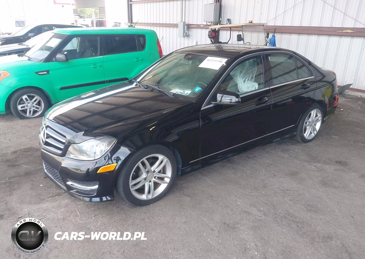 2014 Mercedes-Benz C 250 Sport VIN:WDDGF4HB8ER304826 - 2