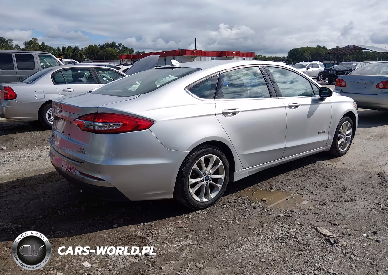 2019 Ford Fusion Hybrid Se VIN:3FA6P0LU2KR180496 - 4