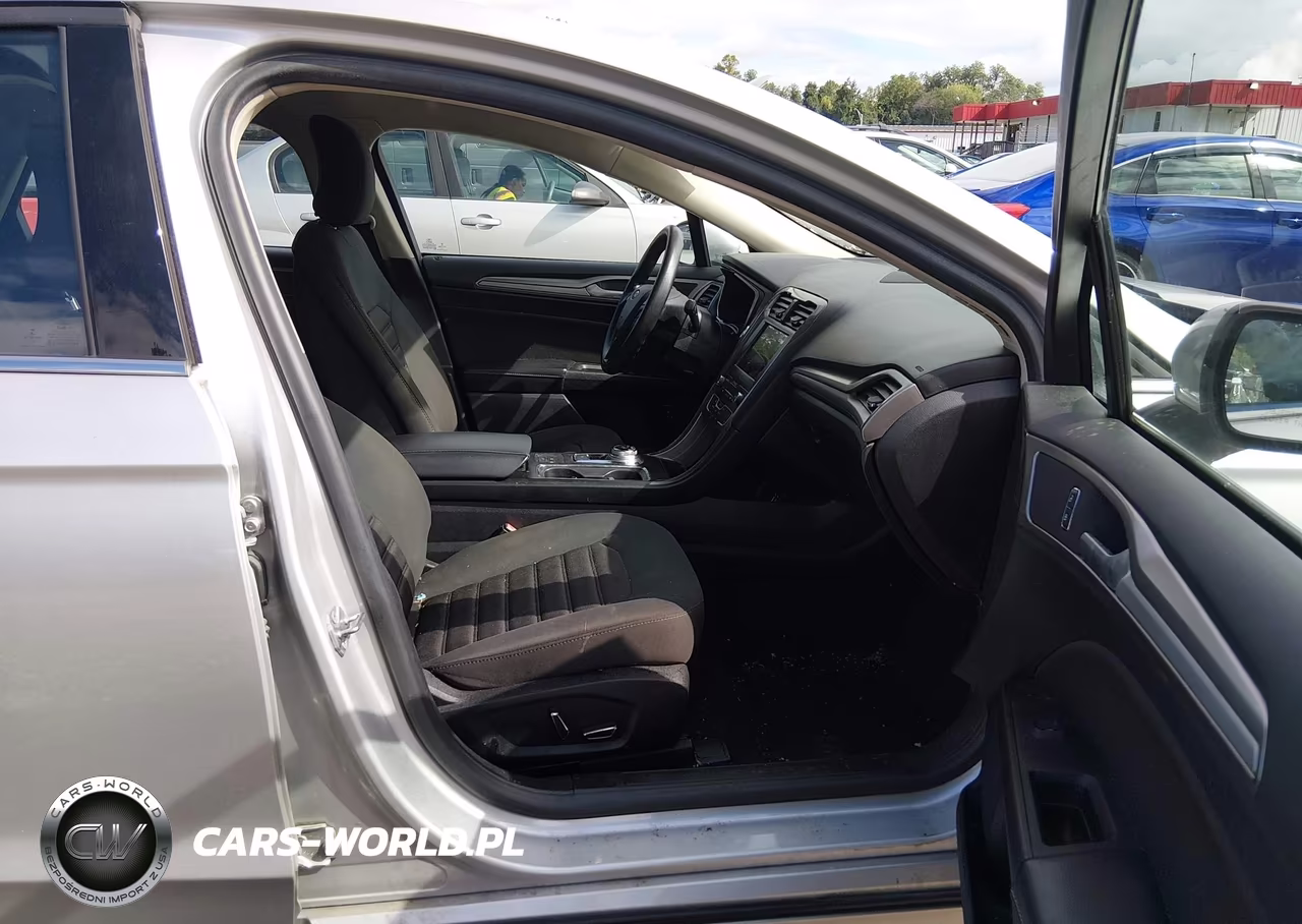 2019 Ford Fusion Hybrid Se VIN:3FA6P0LU2KR180496 - 5