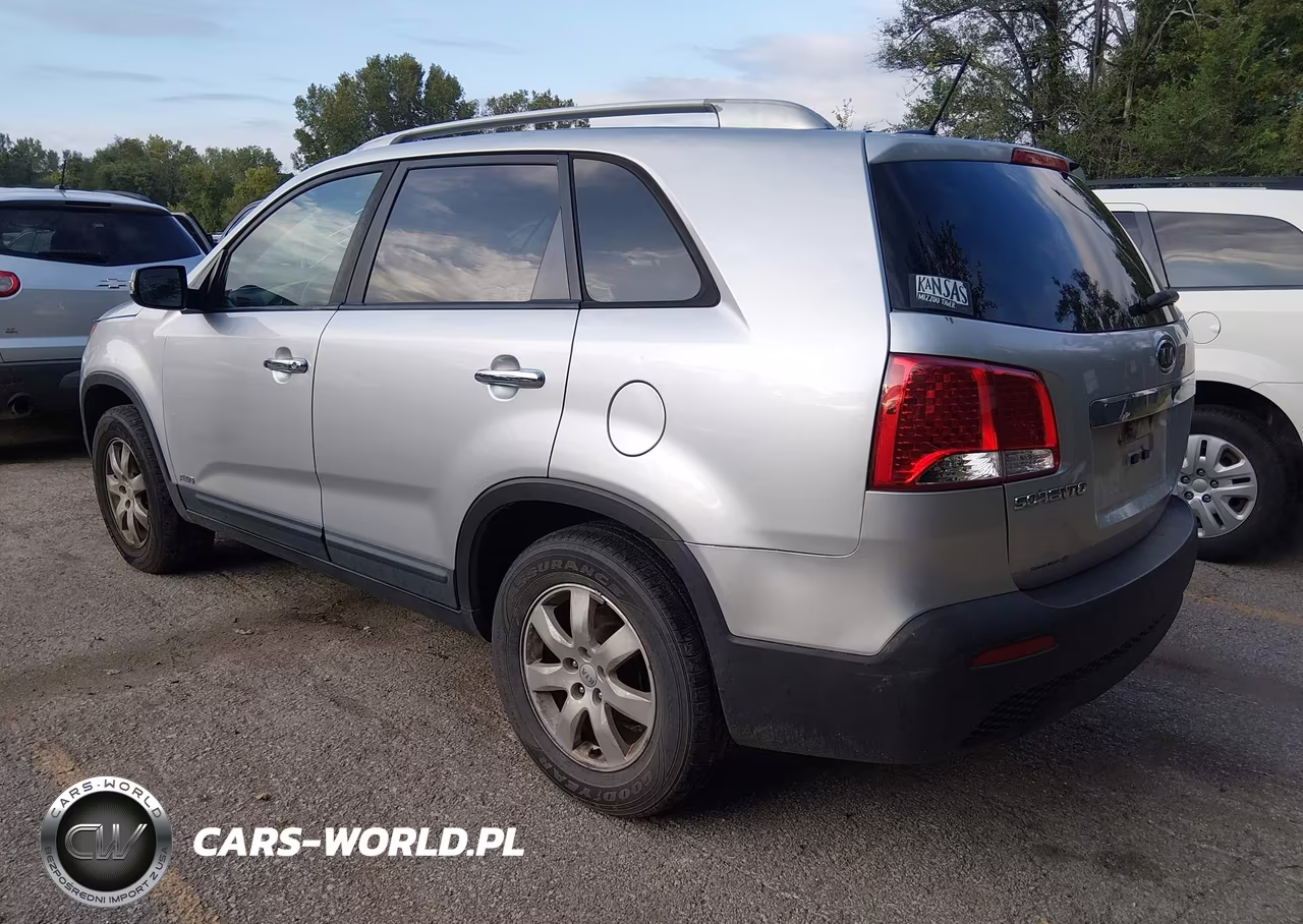 2012 Kia Sorento Lx V6 VIN:5XYKTDA2XCG259875 - 3
