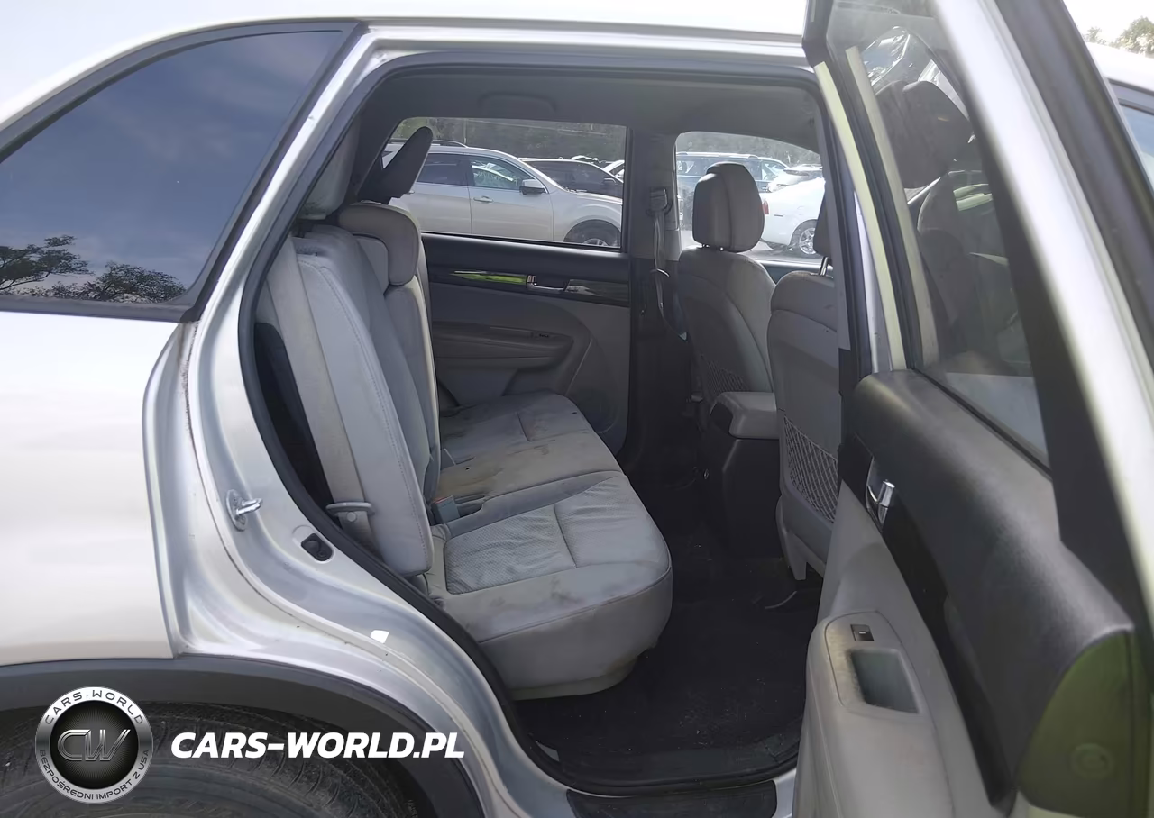 2012 Kia Sorento Lx V6 VIN:5XYKTDA2XCG259875 - 8