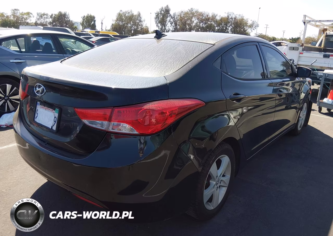 2013 Hyundai Elantra Gls VIN:KMHDH4AE9DU824956 - 4