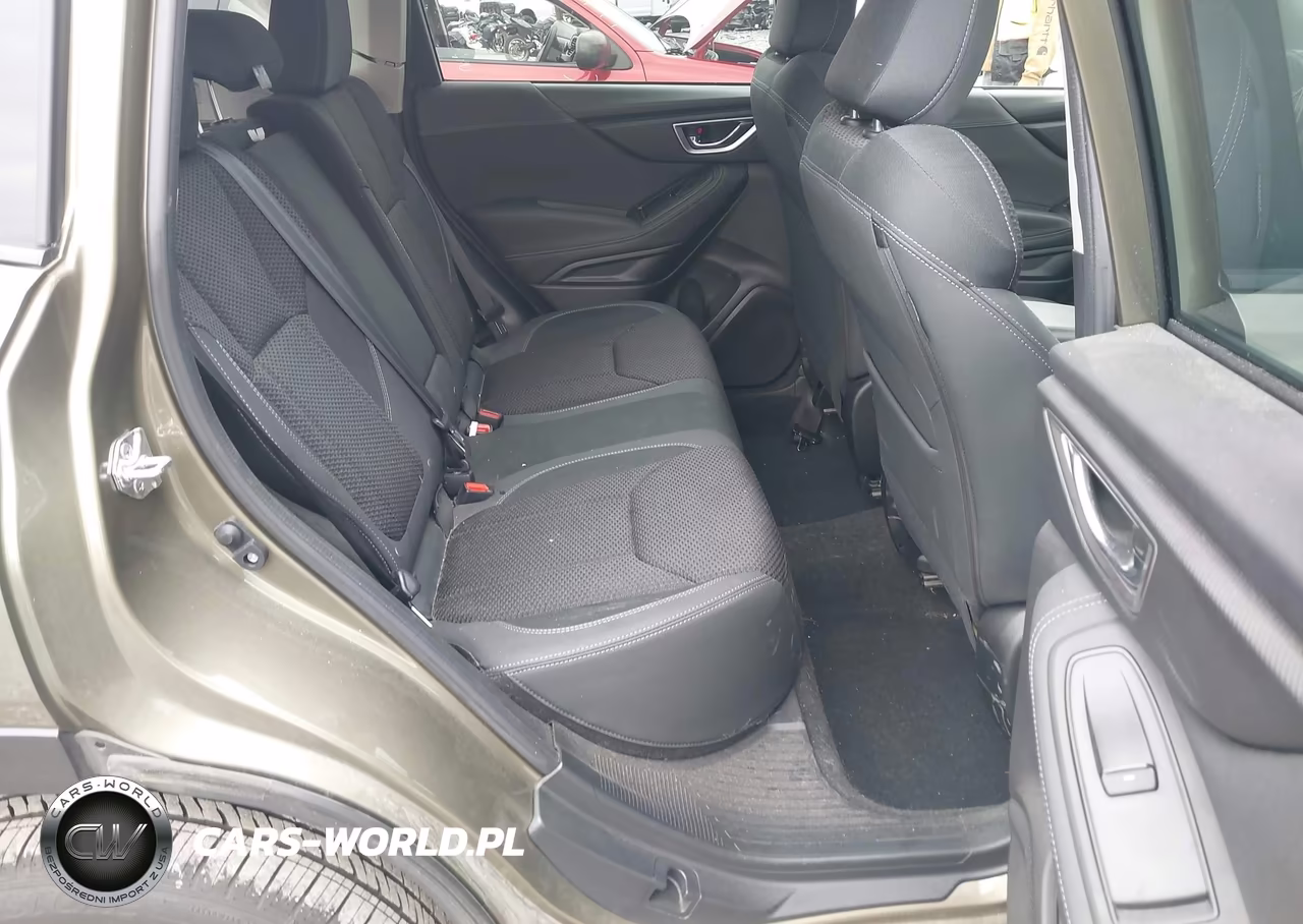2024 Subaru Forester Premium VIN:JF2SKACC7RH423012 - 8
