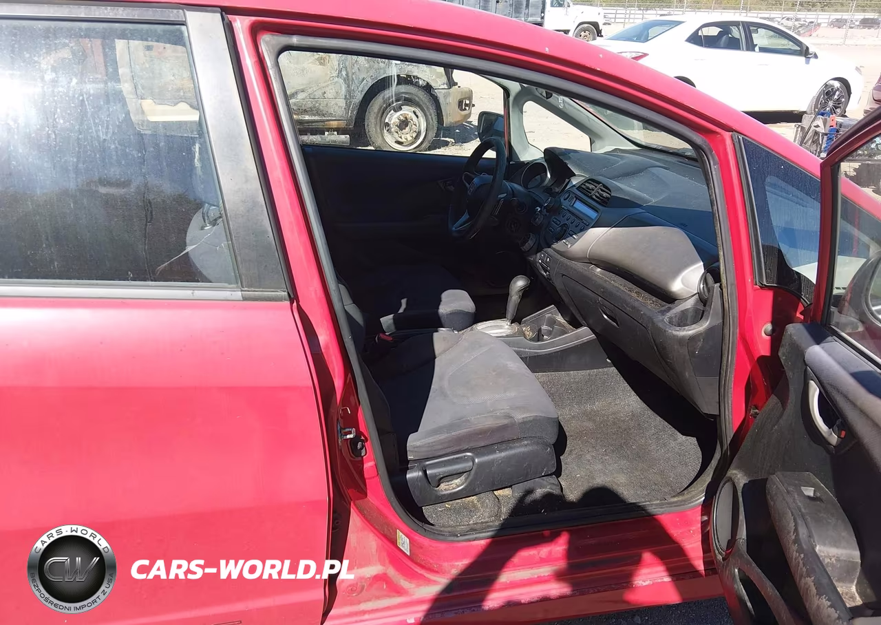 2010 Honda Fit Sport VIN:JHMGE8H46AC013551 - 5