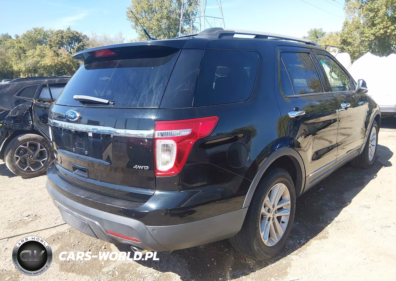 2011 Ford Explorer Xlt VIN:1FMHK8D84BGA89928 - 4