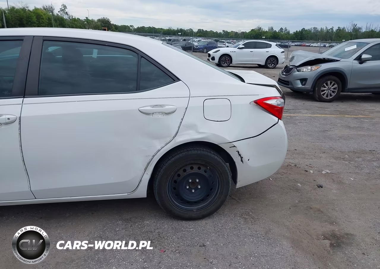 2016 Toyota Corolla Le VIN:2T1BURHE4GC558189 - 6