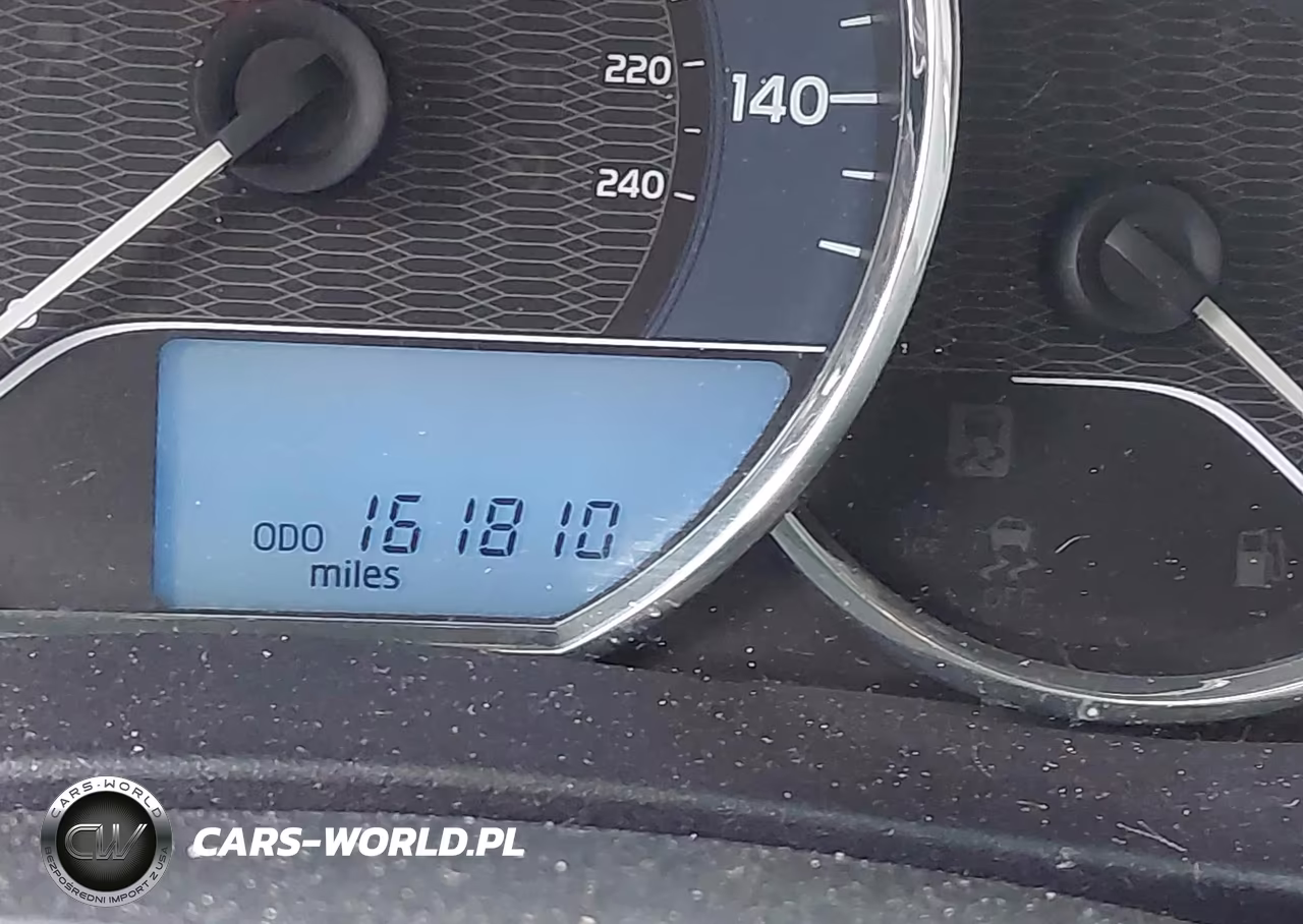 2015 Toyota Corolla Le VIN:2T1BURHE4FC322866 - 16
