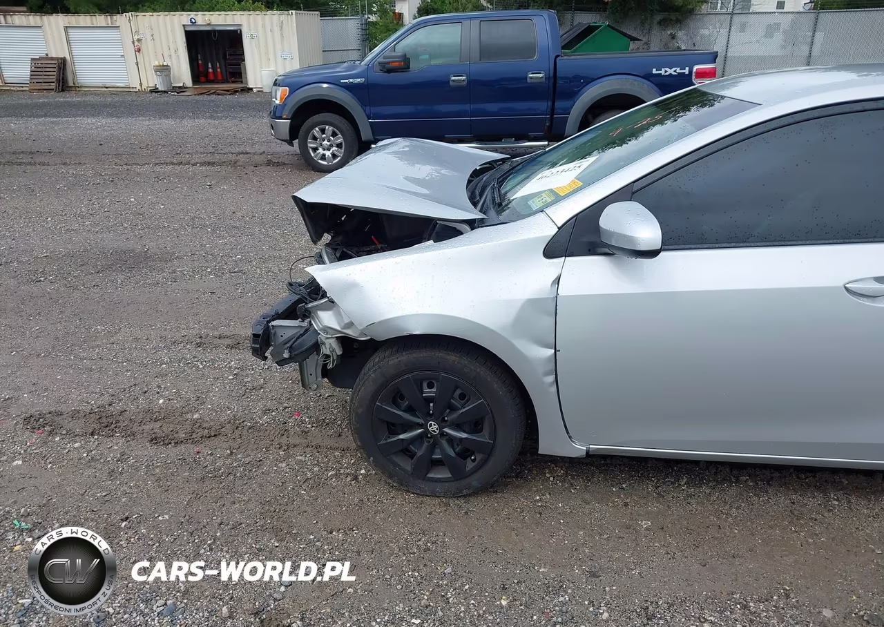 2015 Toyota Corolla Le VIN:2T1BURHE4FC322866 - 6