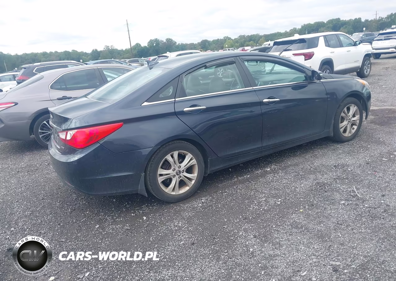 2011 Hyundai Sonata Limited VIN:5NPEC4AC1BH137709 - 4