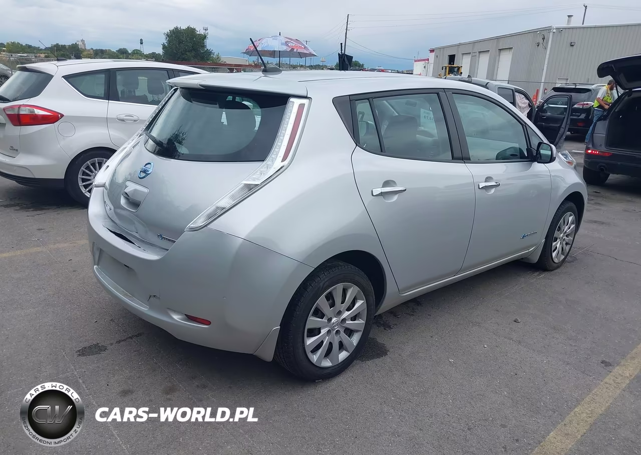 2015 Nissan Leaf S VIN:1N4AZ0CP0FC302209 - 4