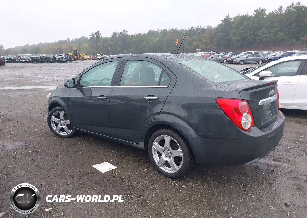 2015 Chevrolet Sonic Ltz Auto VIN:1G1JE5SB3F4169621 - 3