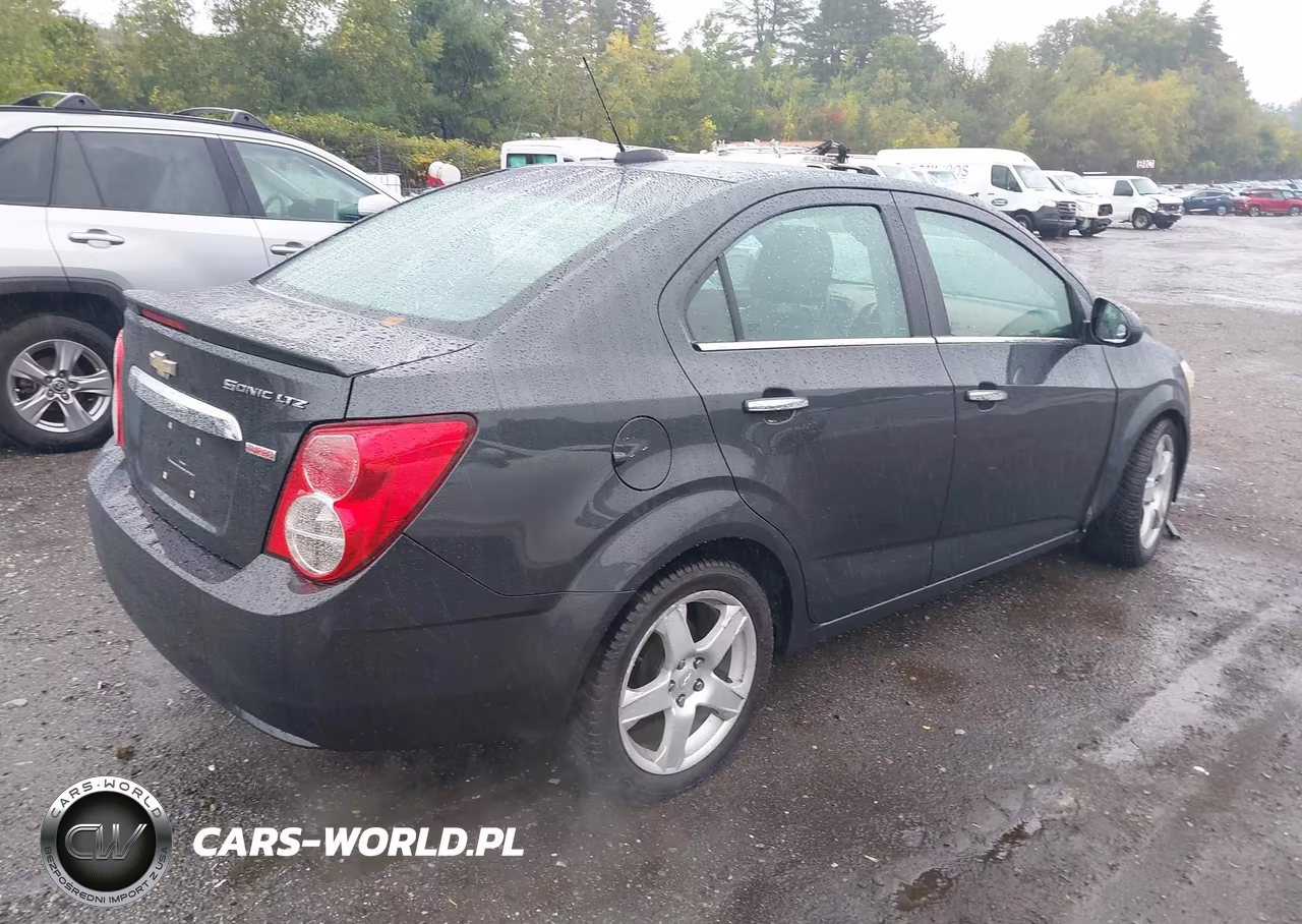 2015 Chevrolet Sonic Ltz Auto VIN:1G1JE5SB3F4169621 - 4