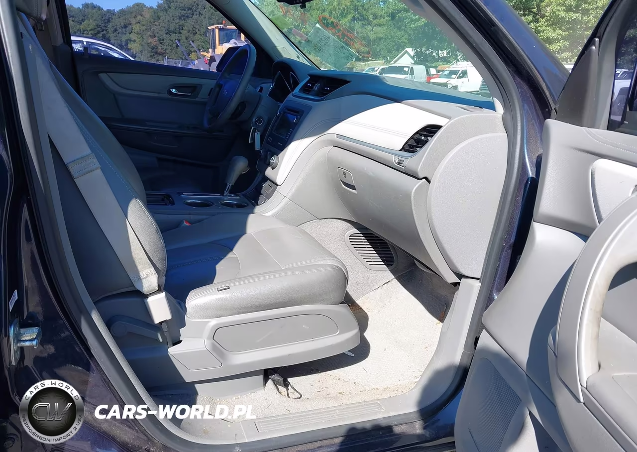 2015 Chevrolet Traverse Ls VIN:1GNKRFED8FJ383421 - 5