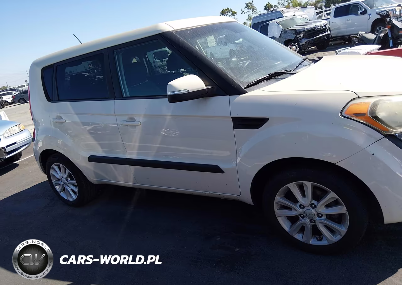 2013 Kia Soul + VIN:KNDJT2A63D7542393 - 13