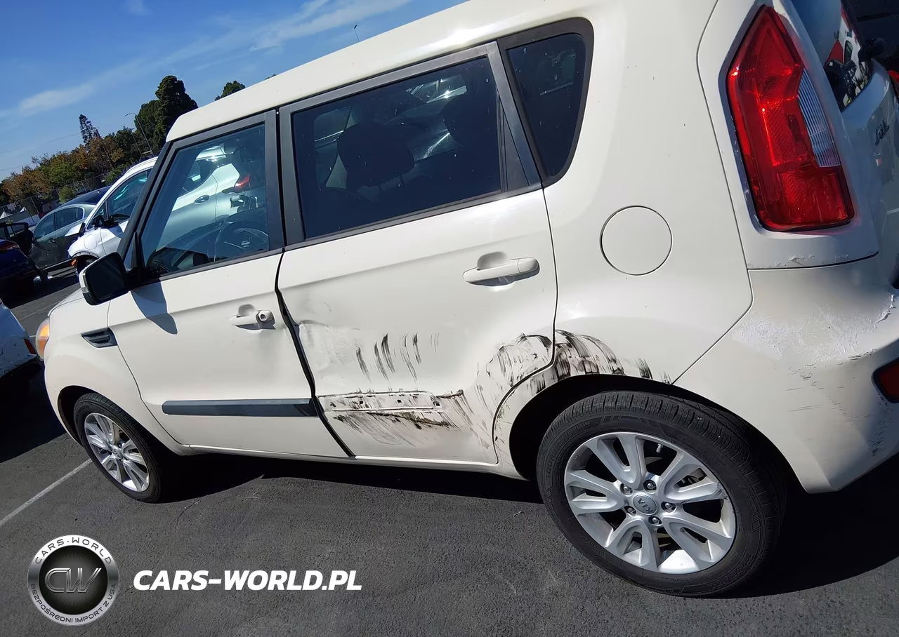 2013 Kia Soul + VIN:KNDJT2A63D7542393 - 14