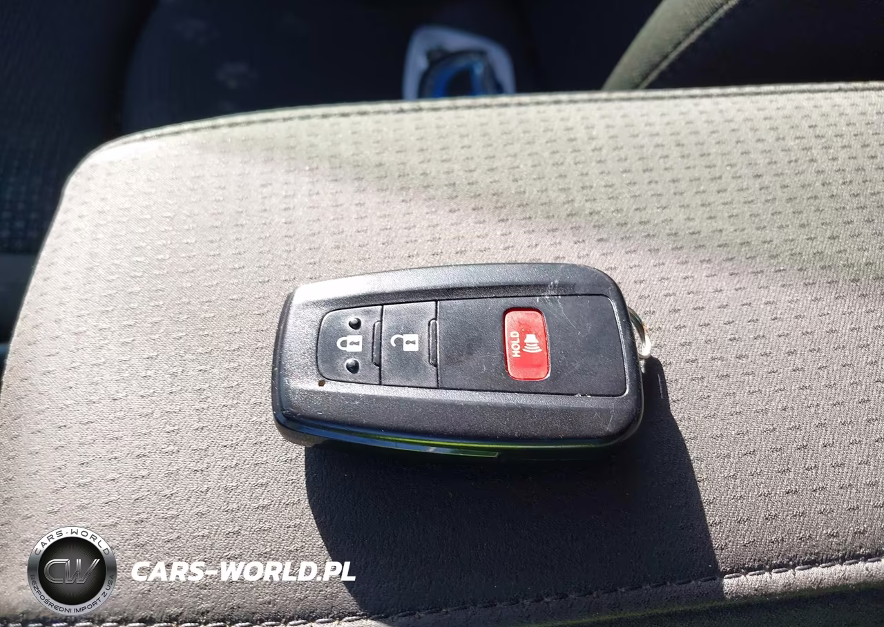 2021 Toyota Prius Le VIN:JTDKAMFU6M3148651 - 11