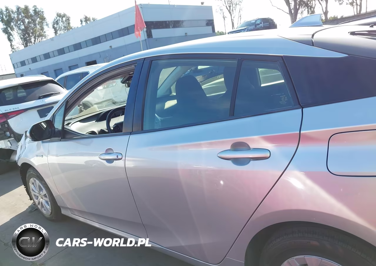 2021 Toyota Prius Le VIN:JTDKAMFU6M3148651 - 14