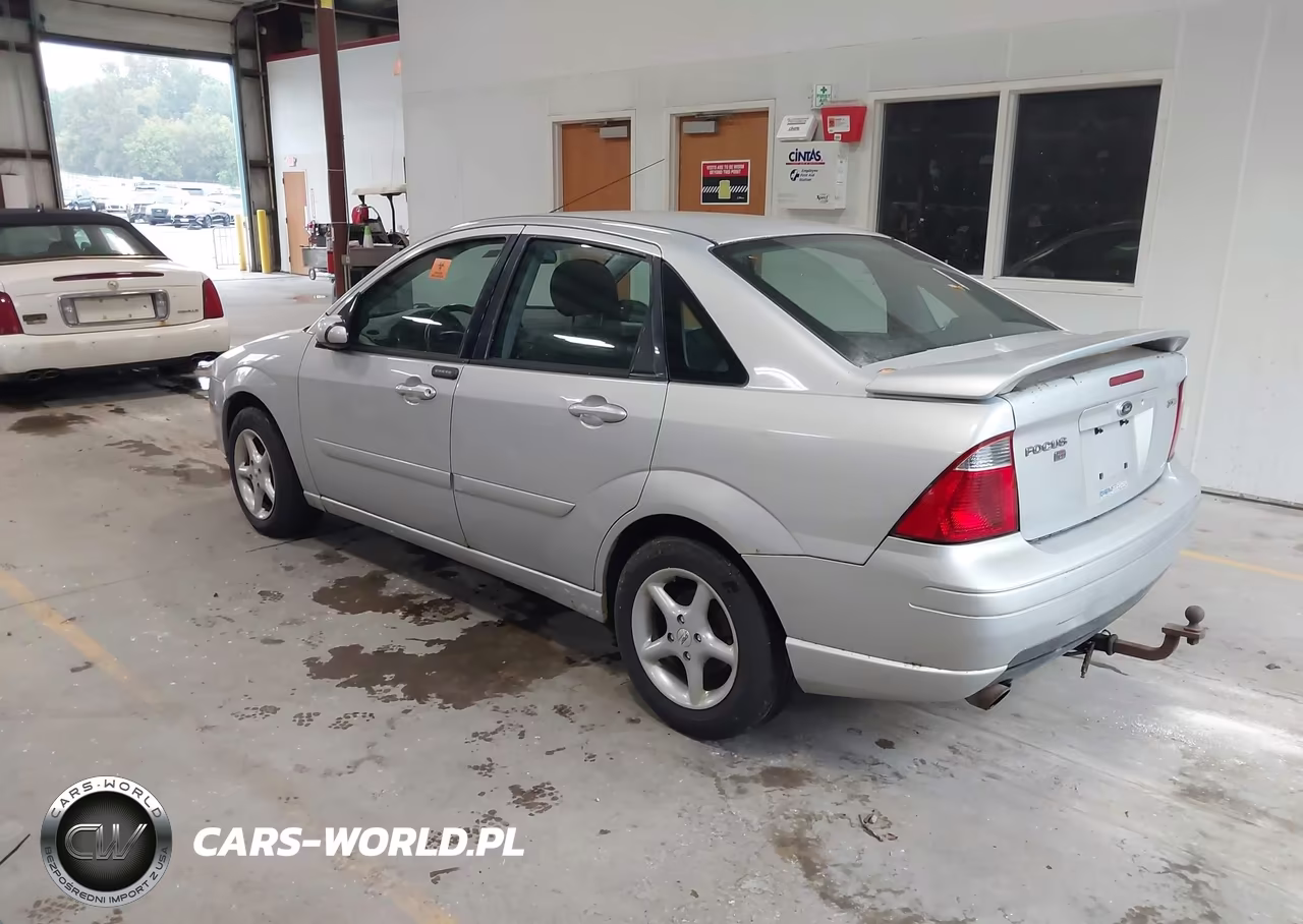 2005 Ford Focus Zx4 VIN:1FAHP38Z25W110531 - 3