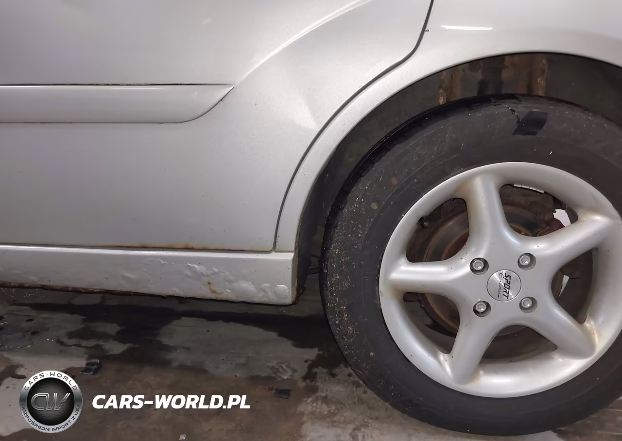 2005 Ford Focus Zx4 VIN:1FAHP38Z25W110531 - 6