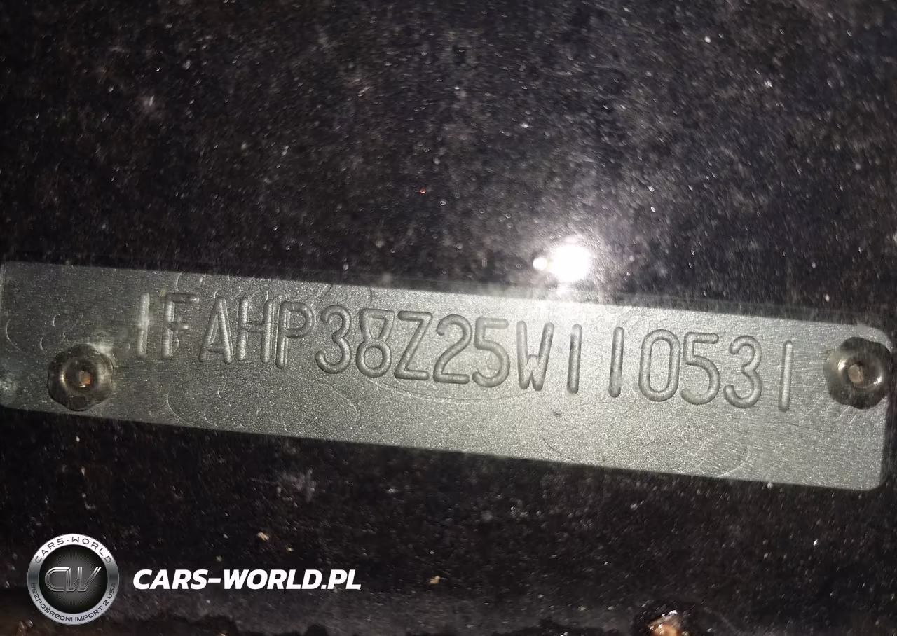 2005 Ford Focus Zx4 VIN:1FAHP38Z25W110531 - 9