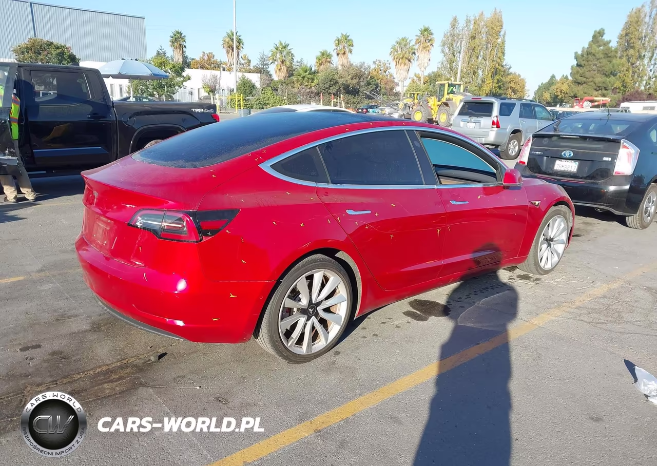 2018 Tesla Model 3 Long Range-Mid Range VIN:5YJ3E1EA6JF163812 - 4