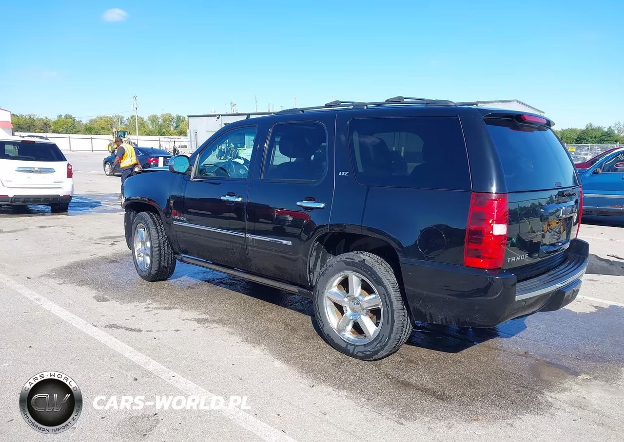 2014 Chevrolet Tahoe Ltz VIN:1GNSKCE02ER133351 - 3