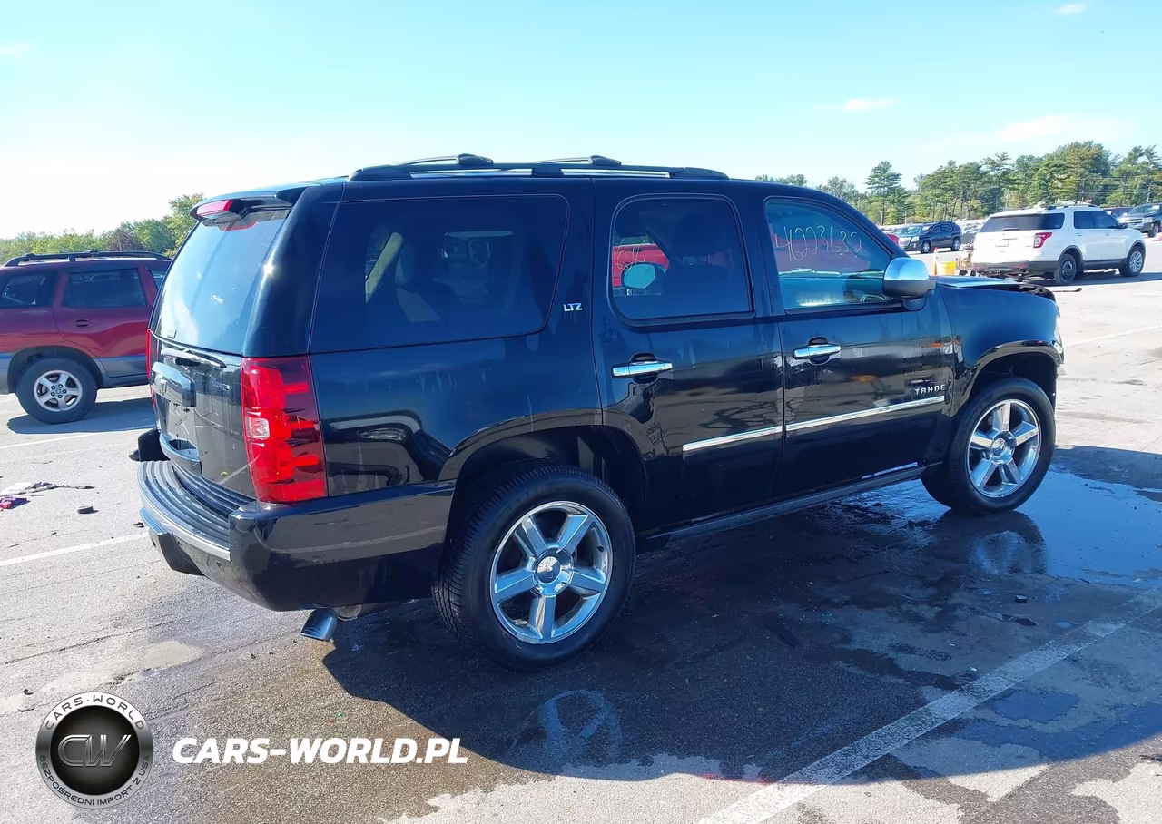 2014 Chevrolet Tahoe Ltz VIN:1GNSKCE02ER133351 - 4