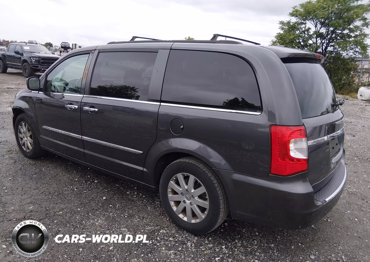 2016 Chrysler Town & Country Touring VIN:2C4RC1BG9GR148906 - 3