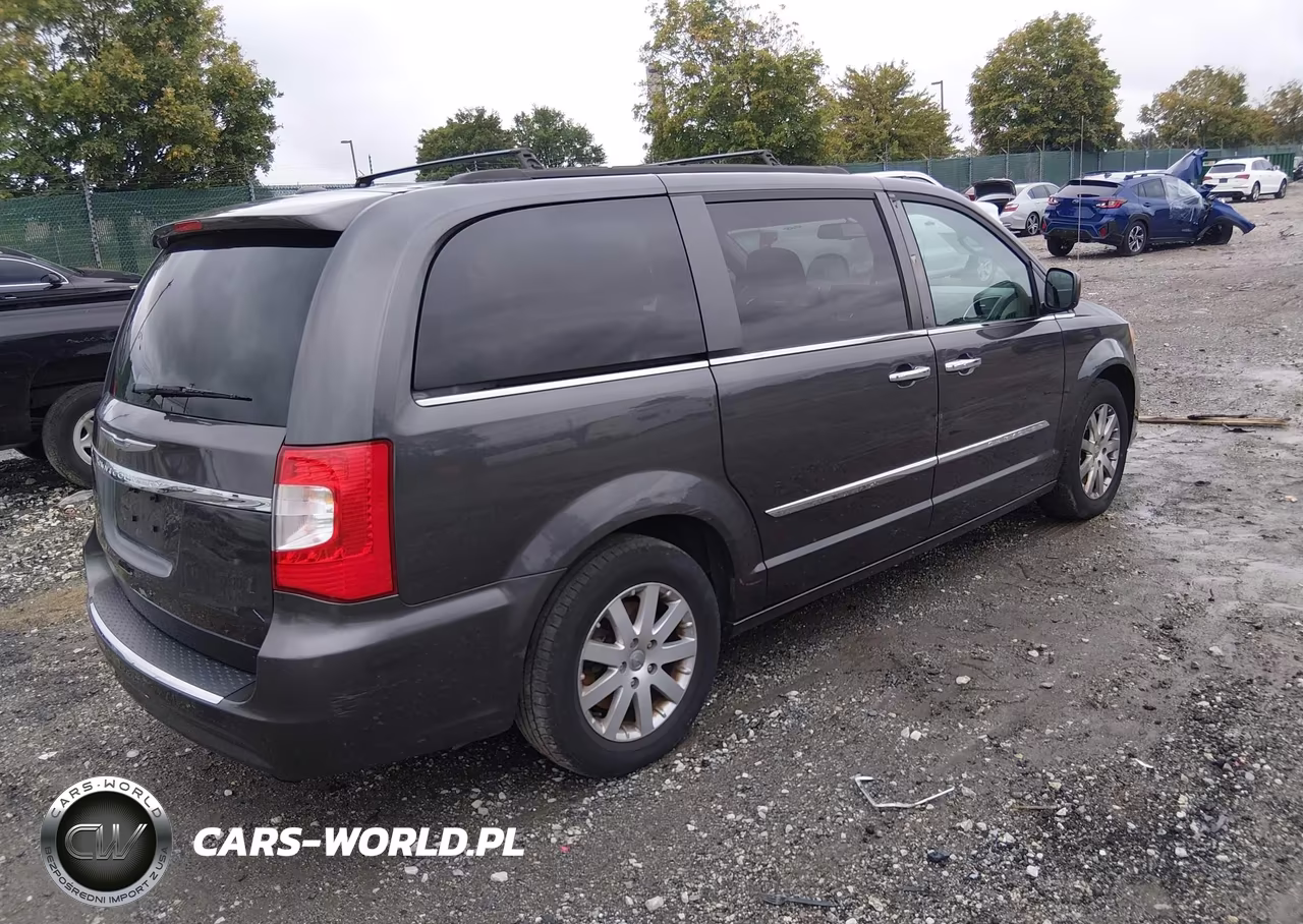 2016 Chrysler Town & Country Touring VIN:2C4RC1BG9GR148906 - 4