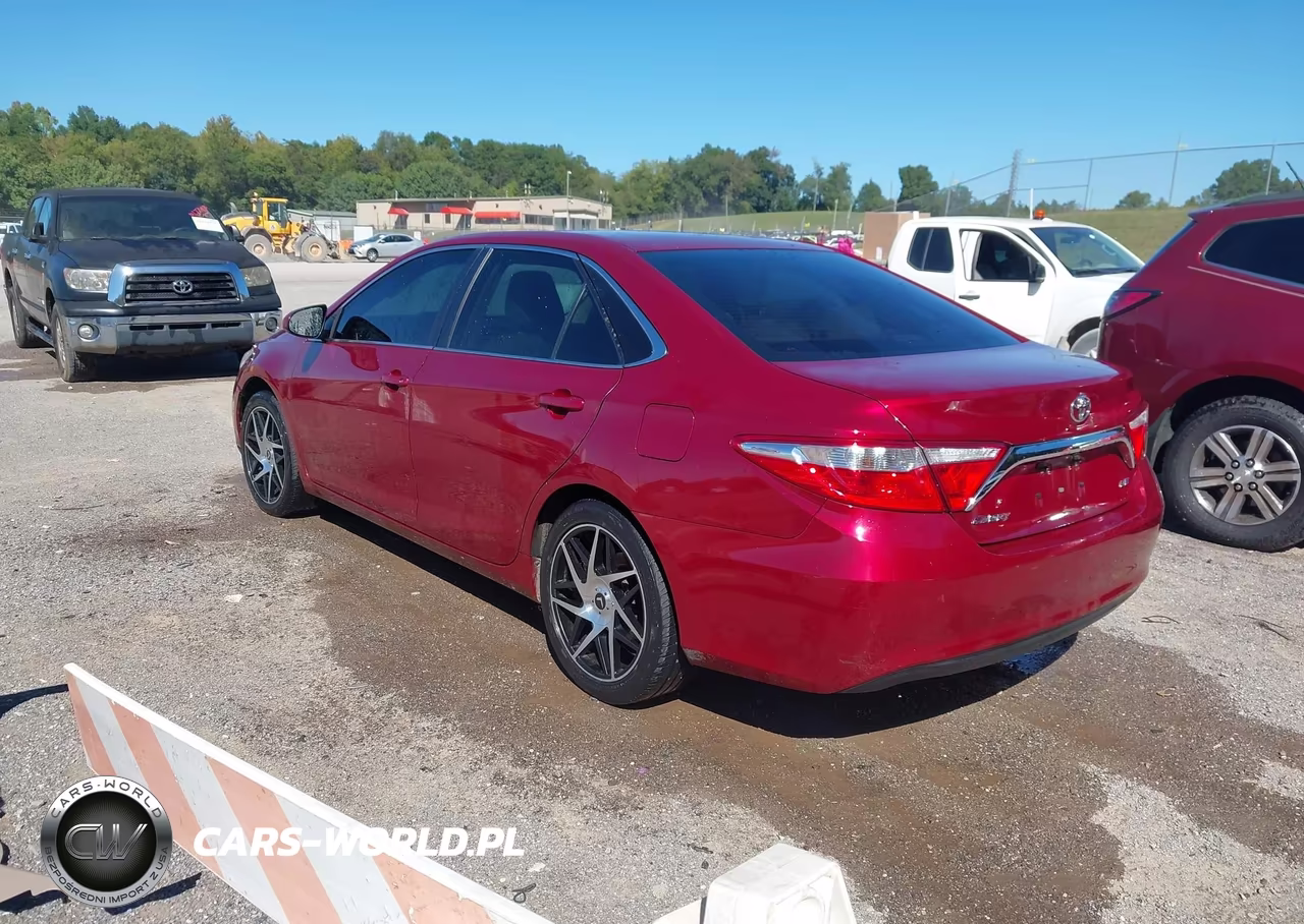 2015 Toyota Camry Le VIN:4T1BF1FK7FU981429 - 3
