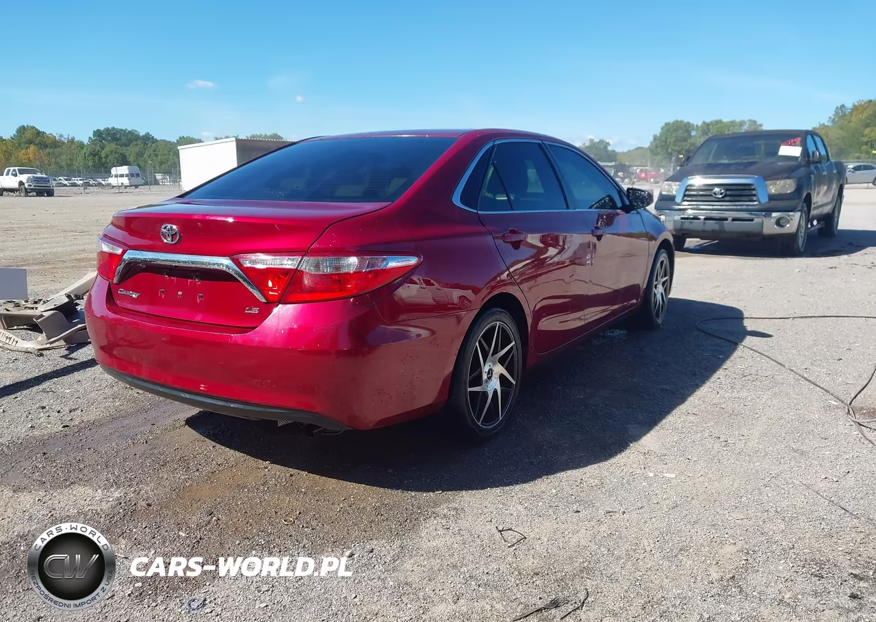 2015 Toyota Camry Le VIN:4T1BF1FK7FU981429 - 4